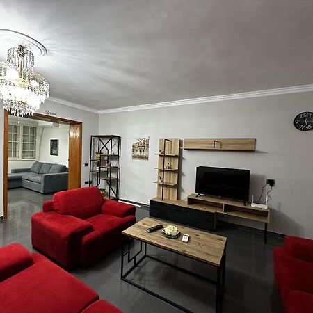 Tirana Treasure: Chic 2Br-Apartment 8Min To Skanderbeg Place Eksteriør bilde