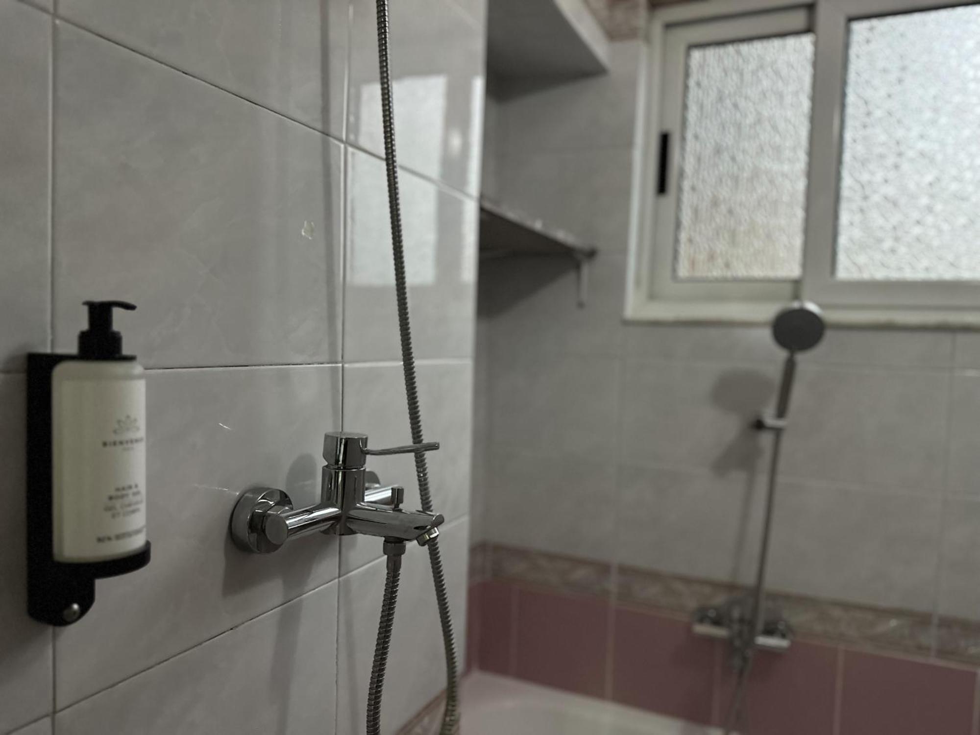 Tirana Treasure: Chic 2Br-Apartment 8Min To Skanderbeg Place Eksteriør bilde